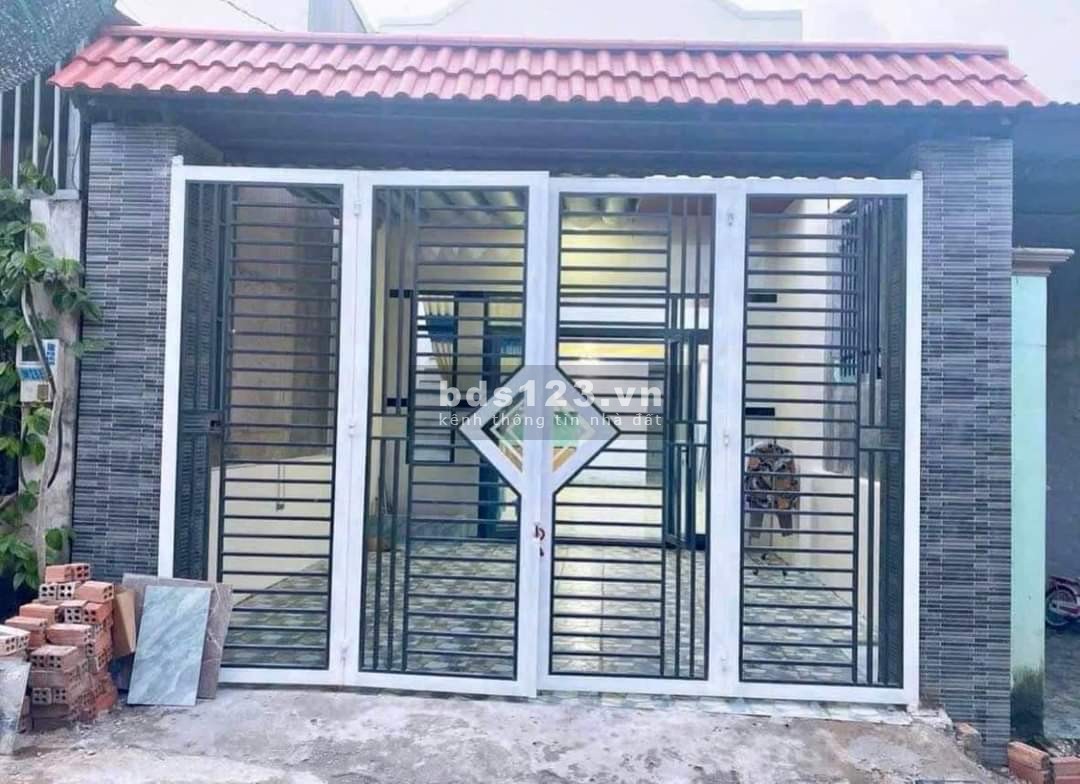 Chủ cần bán gấp căn nhà cấp 4 gần đường Bùi Thanh khiết Bình Chánh