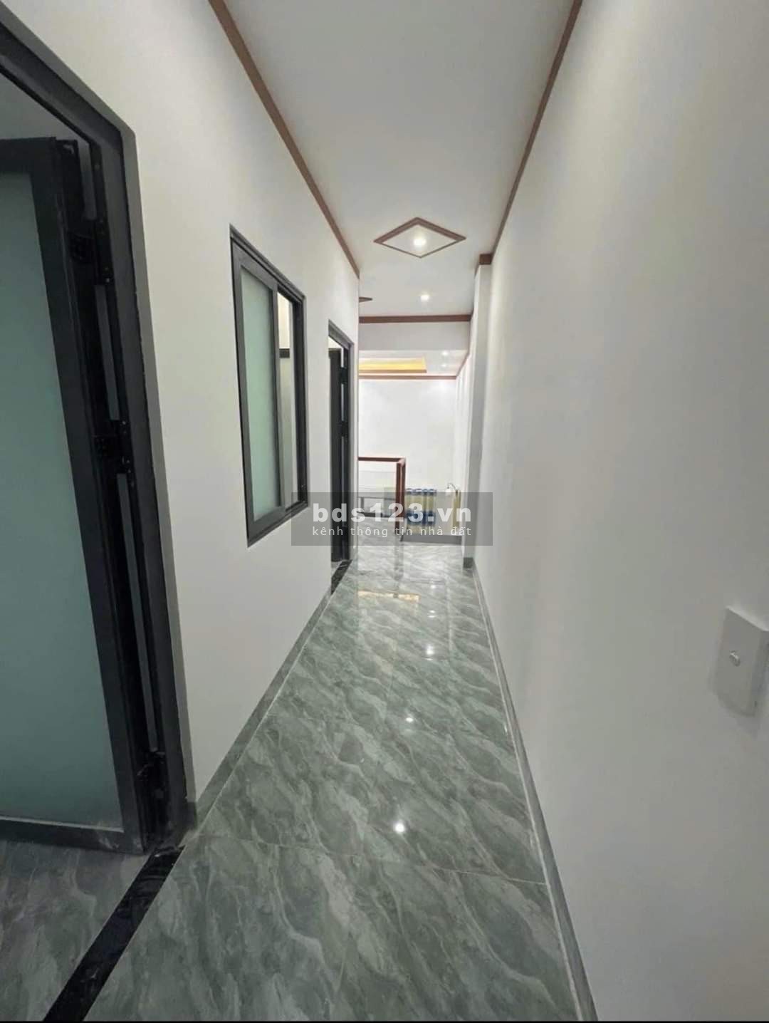 Chủ cần bán gấp căn nhà cấp 4 gần đường Bùi Thanh khiết Bình Chánh