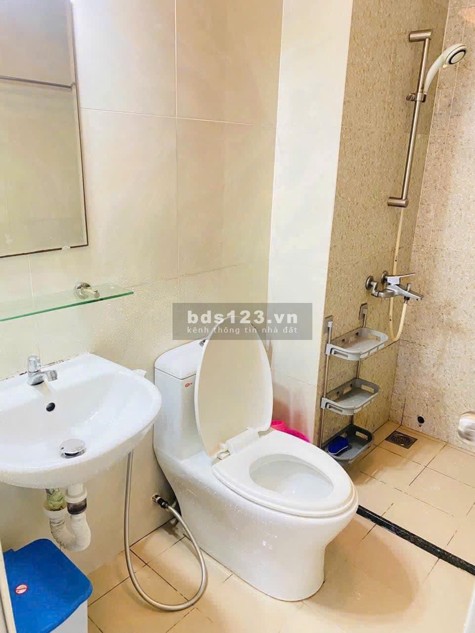 Cho thuê chung cư Võ Thị Sáu, Quận 3: 11tr/th, 97m2, 2p ngủ nội thất