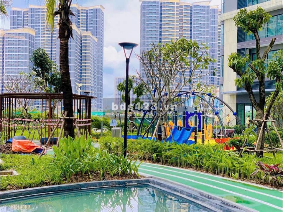 Bán gấp 2PN2WC 59m2, view sông và công viên Vinwonder, giá rẻ chỉ 2.9 tỷ Vinhomes Grand Park quận 9