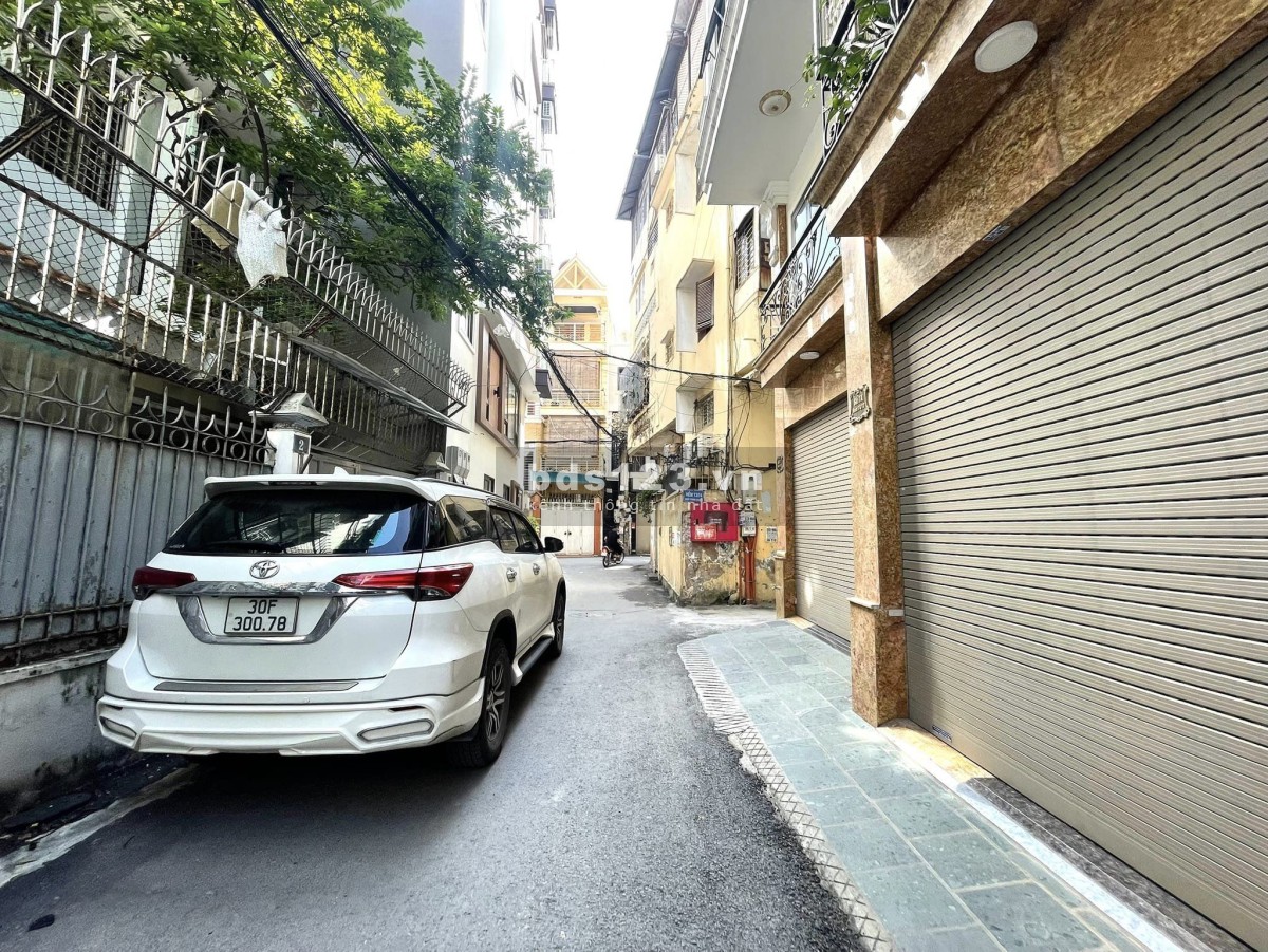 Bán nhà tại 6 tầng tại Thịnh Hào 36m2. Ngõ to oto vào nhà, gần ngã 6 Ô chợ Dừa, Văn Miếu giá 13 tỷ