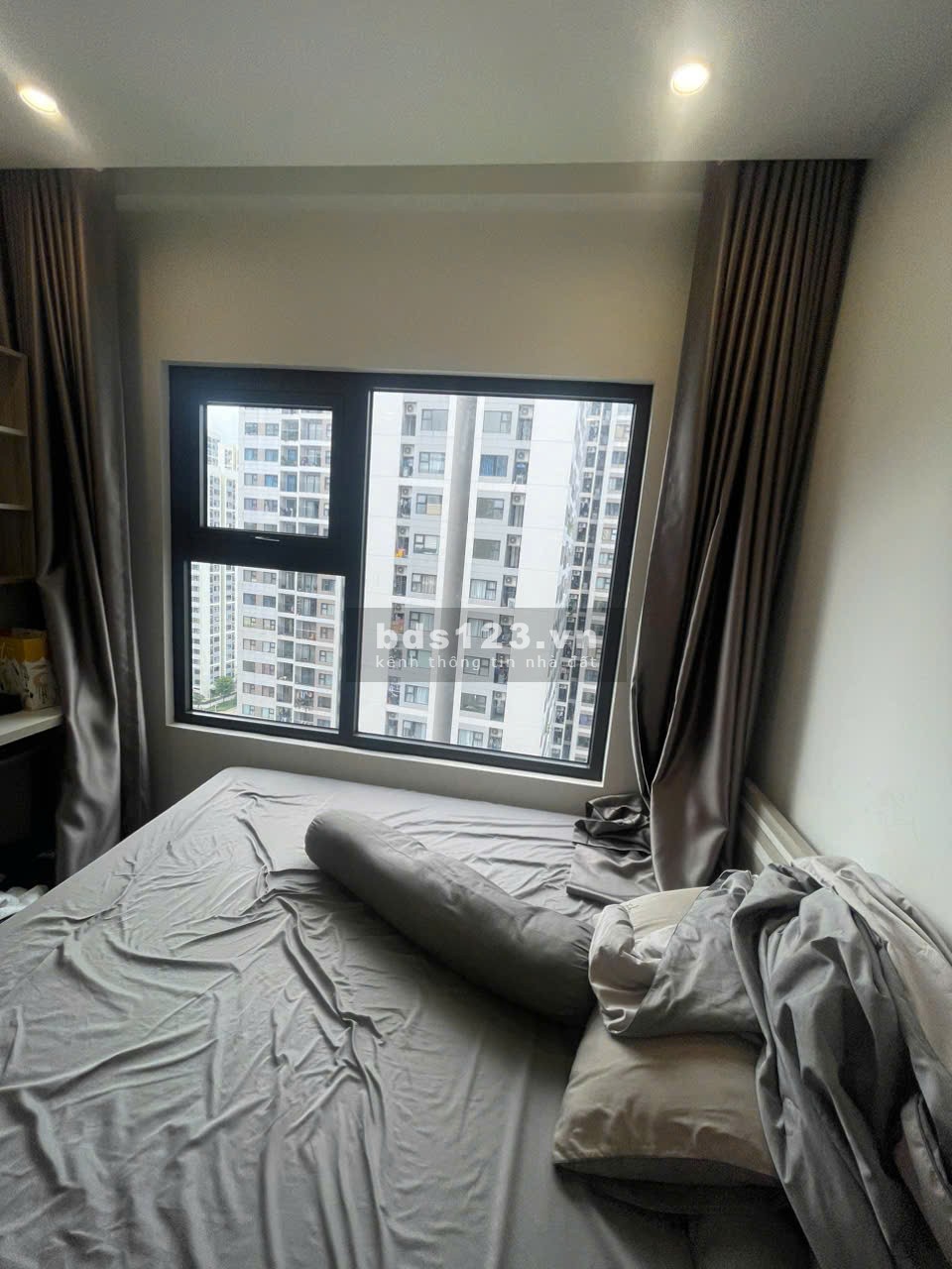 Cắt Lỗ 800tr 2PN2WC full nội thất, giá chỉ 2.650 tỷ, gốc 3.4 tỷ Origami Vinhomes Grand Park Q9