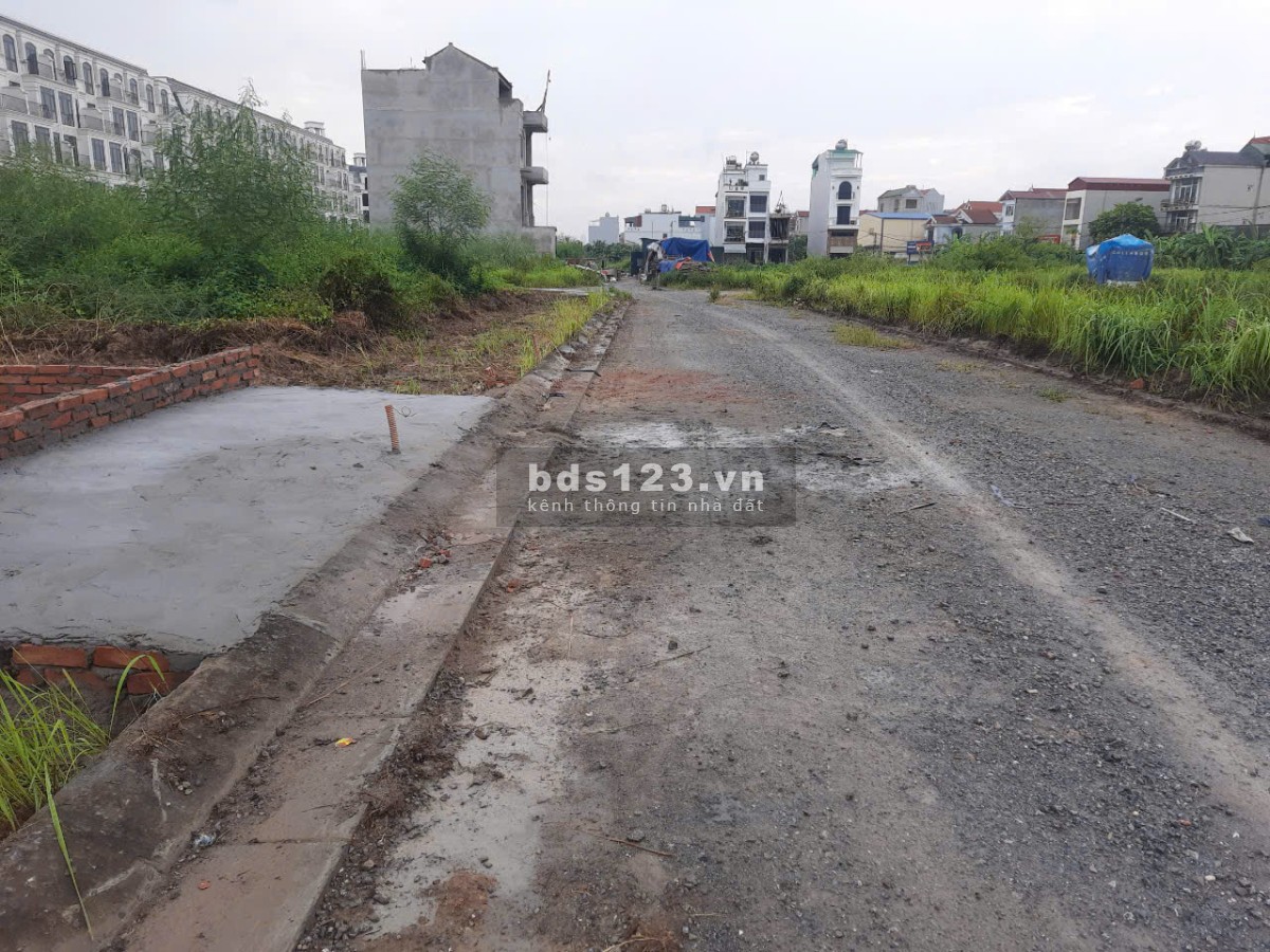 Chính chủ bán gấp đất dịch vụ Di Trạch khu 16,32 ha, tiếp giáp KĐT Hinode Royal Park.