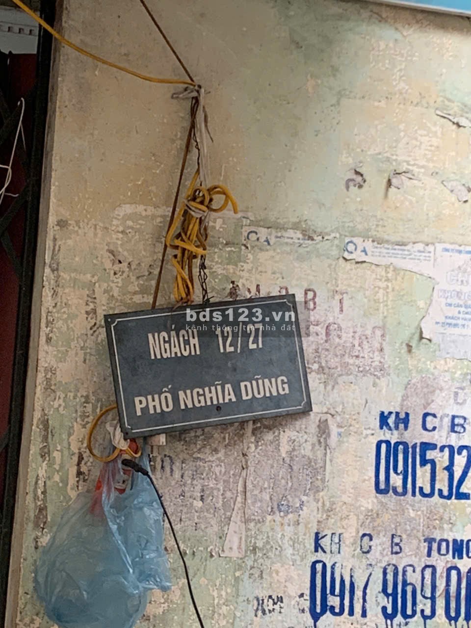 [Cực Hiếm] Bán nhà ngõ 12/27 Nghĩa Dũng, Phúc Xá, Ba Đình 32m2 chỉ 2.35 tỷ
