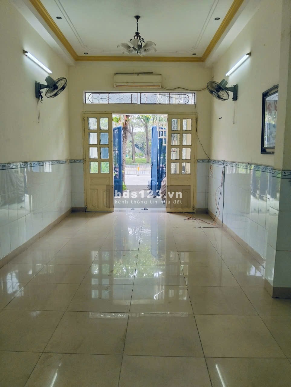 (Q4) Cho thuê mặt bằng kinh doanh, văn phòng - Mặt tiền Quận 4