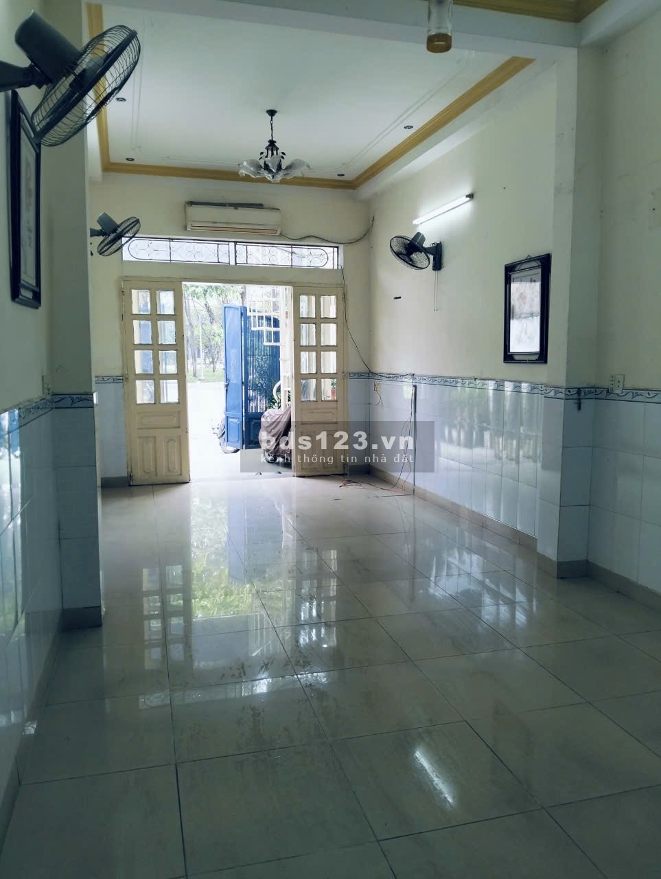 (Q4) Cho thuê mặt bằng kinh doanh, văn phòng - Mặt tiền Quận 4