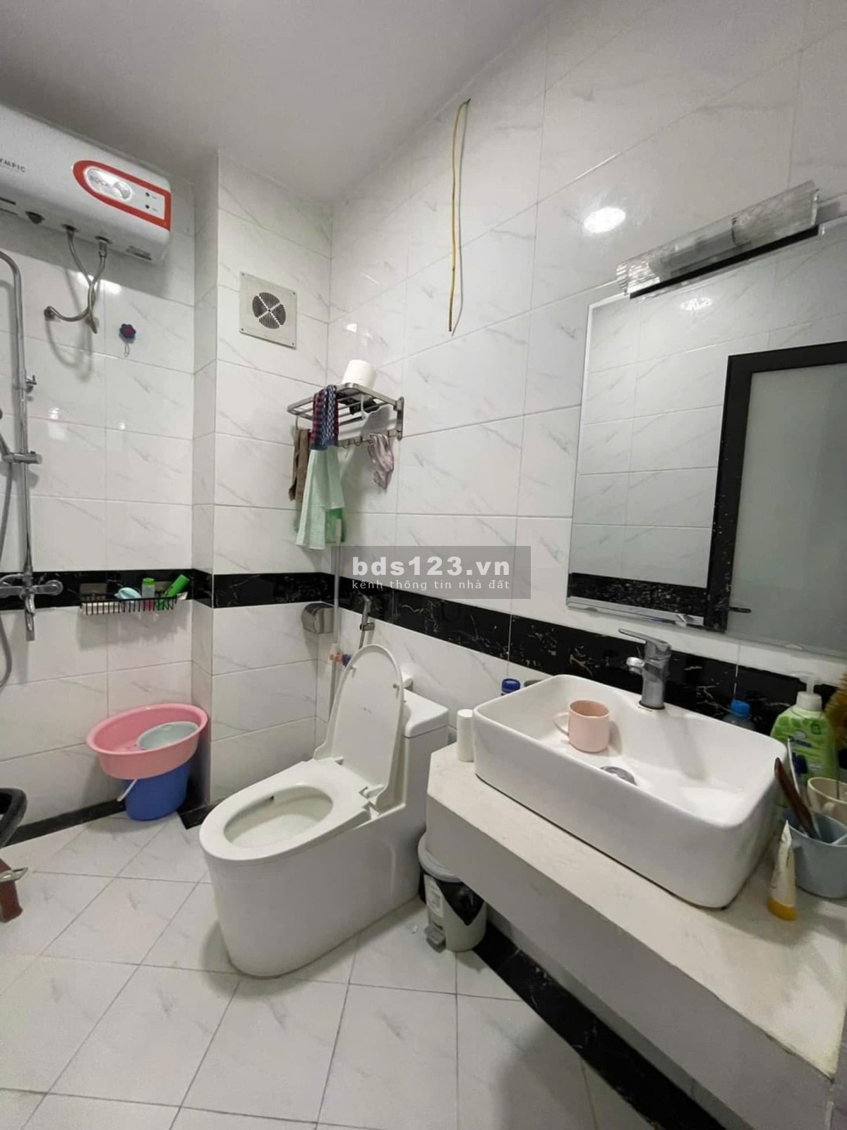 Bán nhà phố MINH KHAI 34m2, 5 tầng, Nhà Mới, Nở Hậu, Full Nội Thất, Ngõ Ba Gác, 20M Ra Ô Tô Tránh.