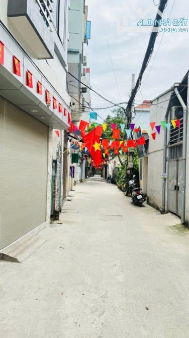 Bán nhanh nhà 30m2 Định Công Hạ