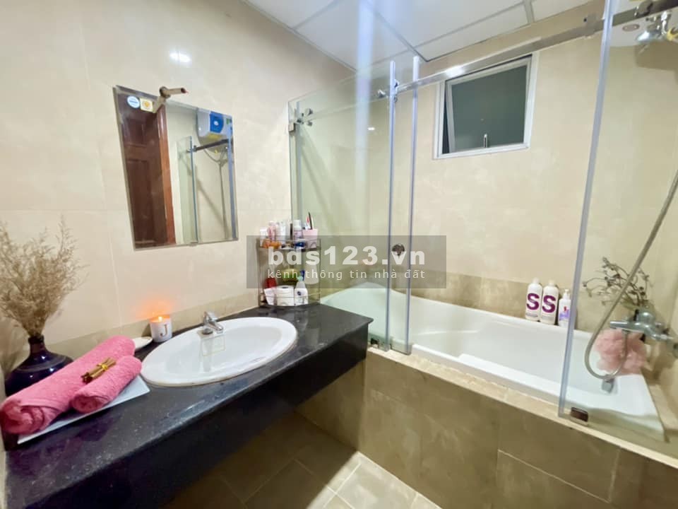 Cho thuê căn hộ chung cư giá 15 triệu VND tại Quận 8,