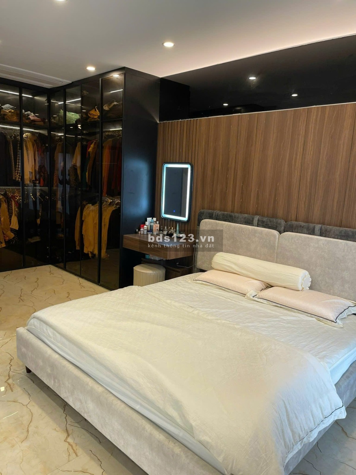 PHÂN LÔ CẦU GIẤY – ÔTO TRÁNH - KINH DOANH - 4 TẦNG 40m 13.5 TỶ