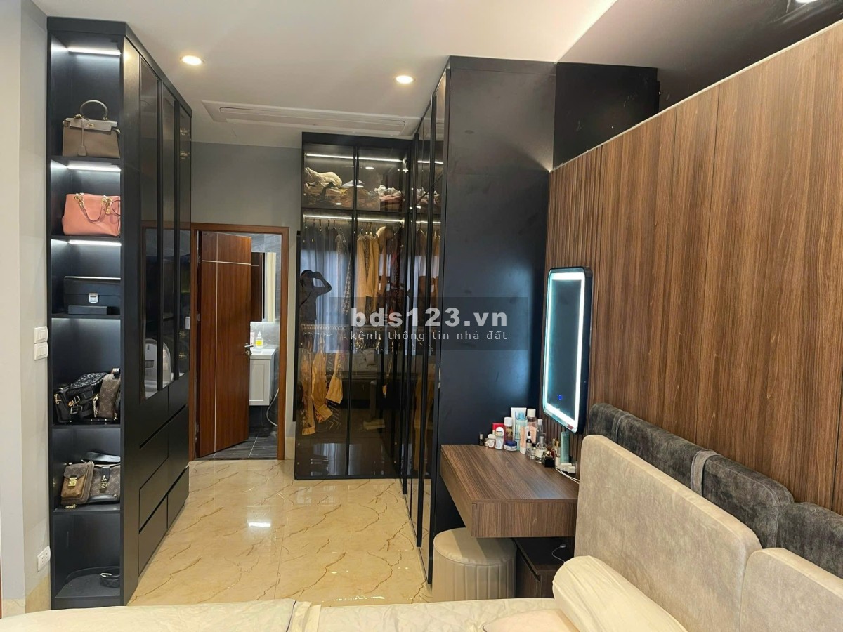 PHÂN LÔ CẦU GIẤY – ÔTO TRÁNH - KINH DOANH - 4 TẦNG 40m 13.5 TỶ