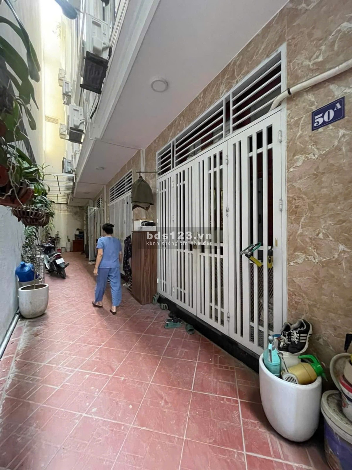Bán nhà phố MINH KHAI 34m2, 5 tầng, Nhà Mới, Nở Hậu, Full Nội Thất, Ngõ Ba Gác, 20M Ra Ô Tô Tránh.