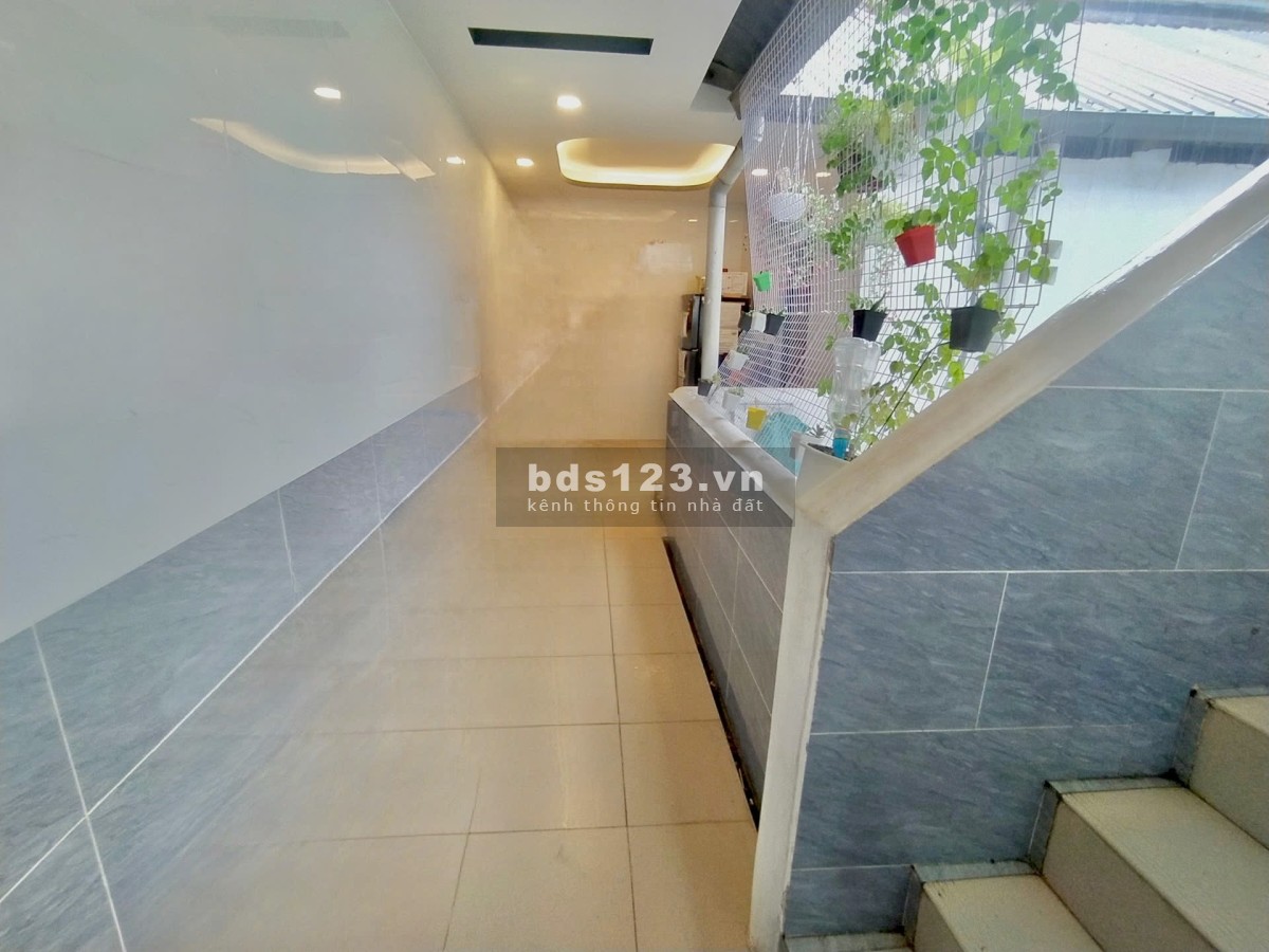 Bán gấp căn 1 trệt 1 lửng MT Nguyễn Trãi Quận 5 80m2 chỉ 2.6tỷ