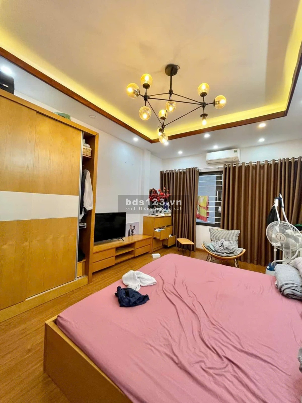 Bán nhà phố MINH KHAI 34m2, 5 tầng, Nhà Mới, Nở Hậu, Full Nội Thất, Ngõ Ba Gác, 20M Ra Ô Tô Tránh.