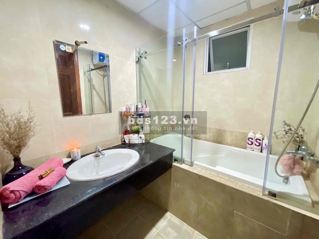 Cho thuê căn hộ chung cư giá 15 triệu VND tại Quận 8,