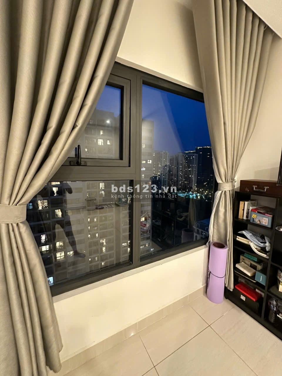 Bán gấp 2PN + 69m2, full nội thất liền tường, giá chỉ 3.1 tỷ, Lỗ 700tr Origami Vinhomes Grand Park