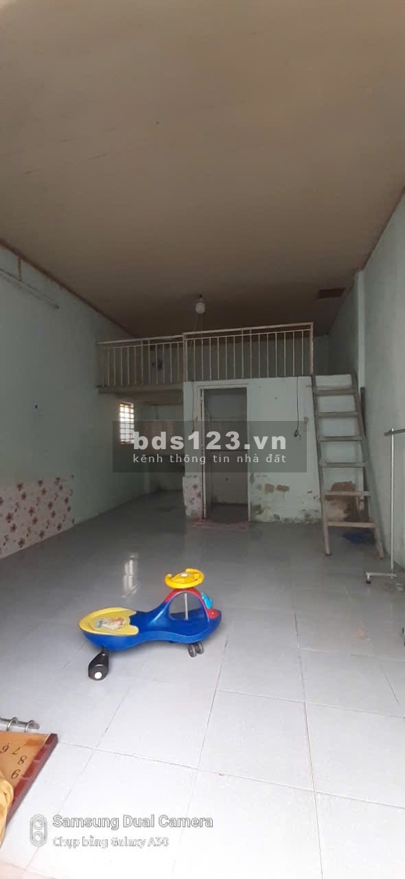Cho thuê phòng trọ 30 m2, gần chợ, các trường học, nhà thờ Dĩ An, siêu thị BigC cách 1 km