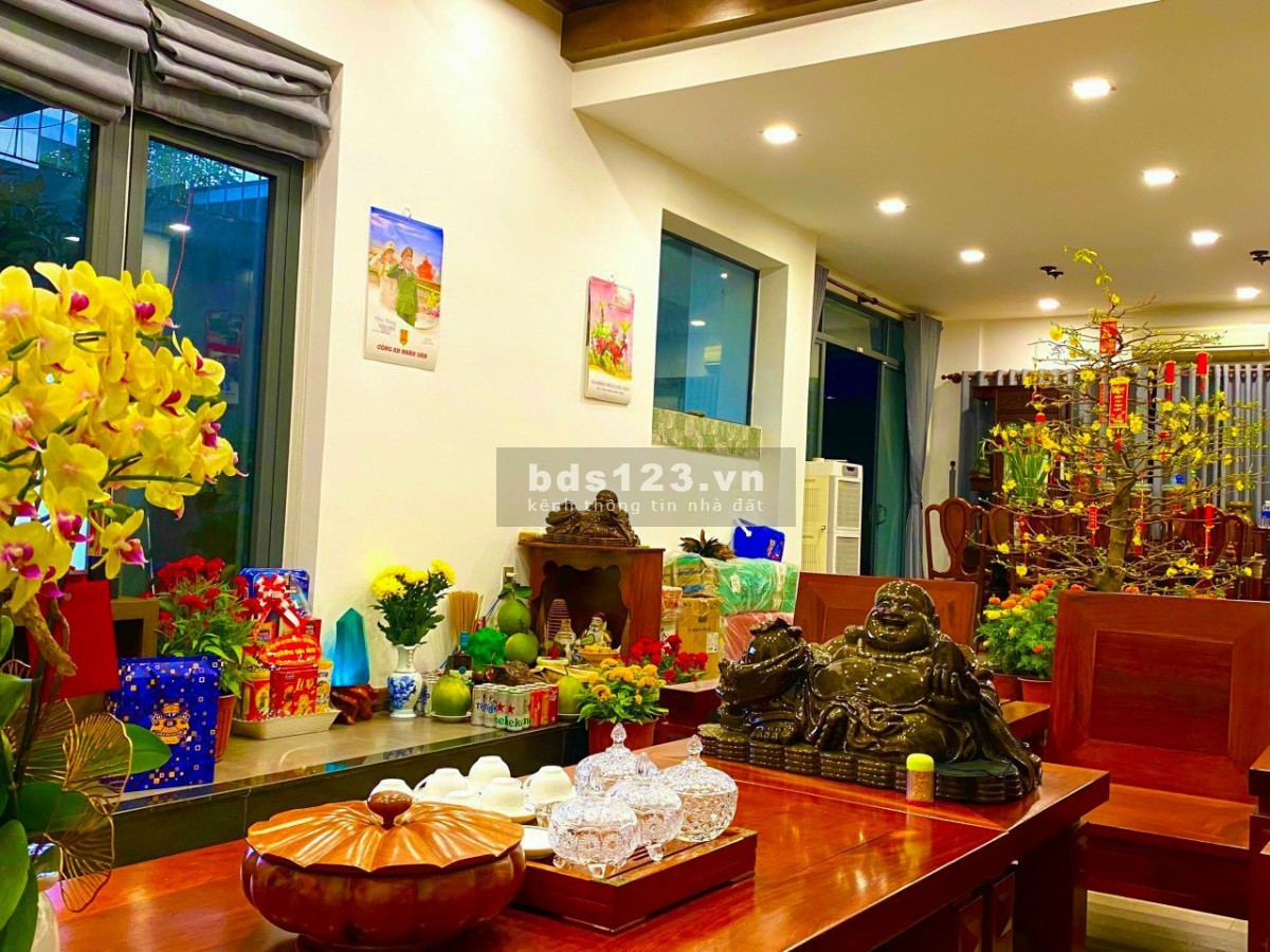 Mặt tiền kinh doanh, Võ Văn Ngân, Bình Thọ Thủ Đức, 42tỷ/240m2.