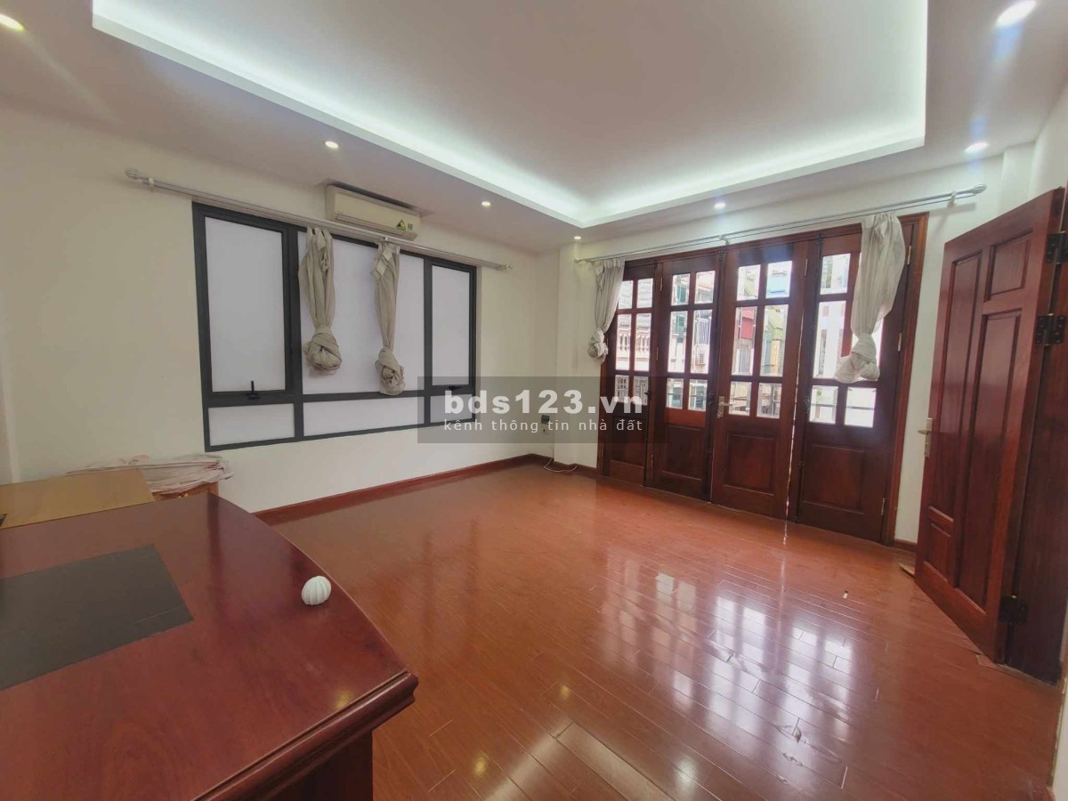 BÁN NHÀ QUẬN THANH XUÂN, PHỐ VƯƠNG THỪA VŨ, LÔ GÓC MỞ HẲN 2 CỬA. ĐẸP NHƯ HOA HẬU LUÔN