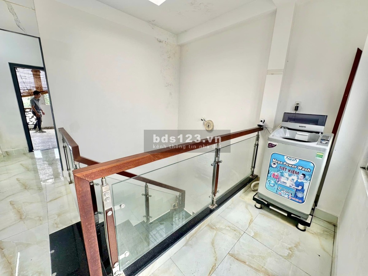 Cho thuê phòng trọ bancon tầng 3 có 1 phòng ngủ 1 bếp riêng biệt Phạm Văn Chiêu p14 Gò Vấp