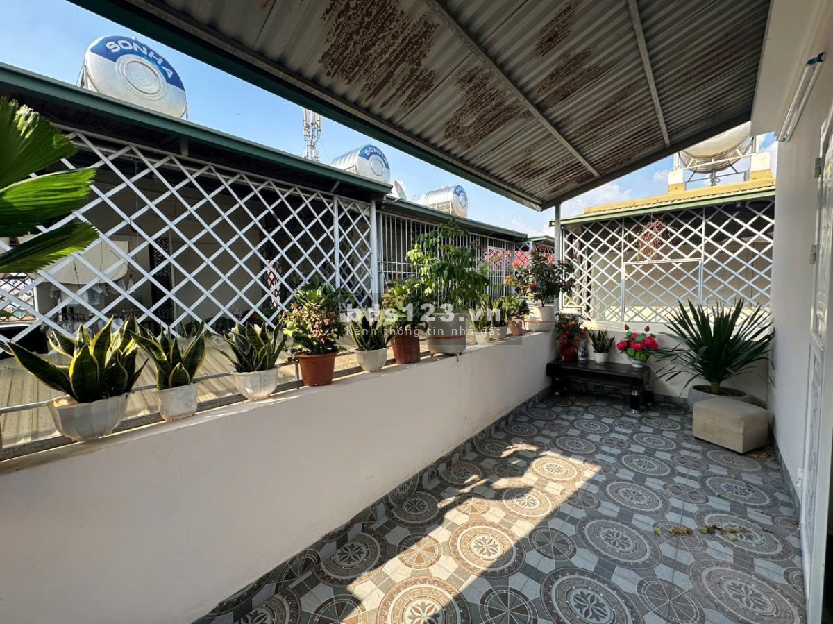 BÁN NHÀ BỒ ĐỀ - LONG BIÊN. 32m2, 5 tầng, 6,3 tỷ (Có thương lượng)