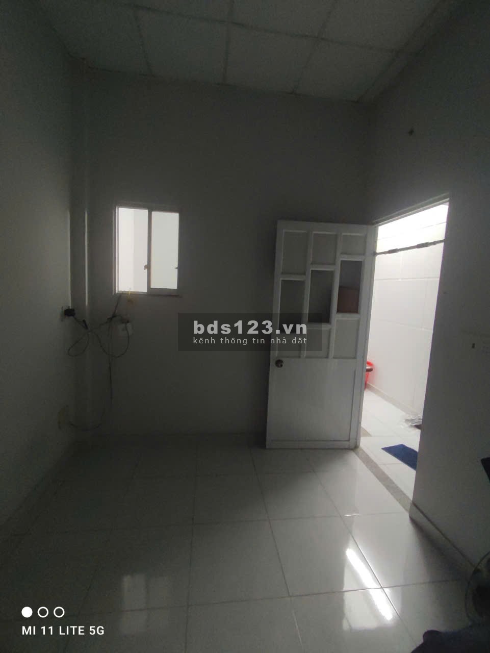 Tìm người ở ghép nhà nguyên căn 60m2, điện nước giá nhà nước, có sẵn máy lạnh, tủ lạnh, máy giặt
