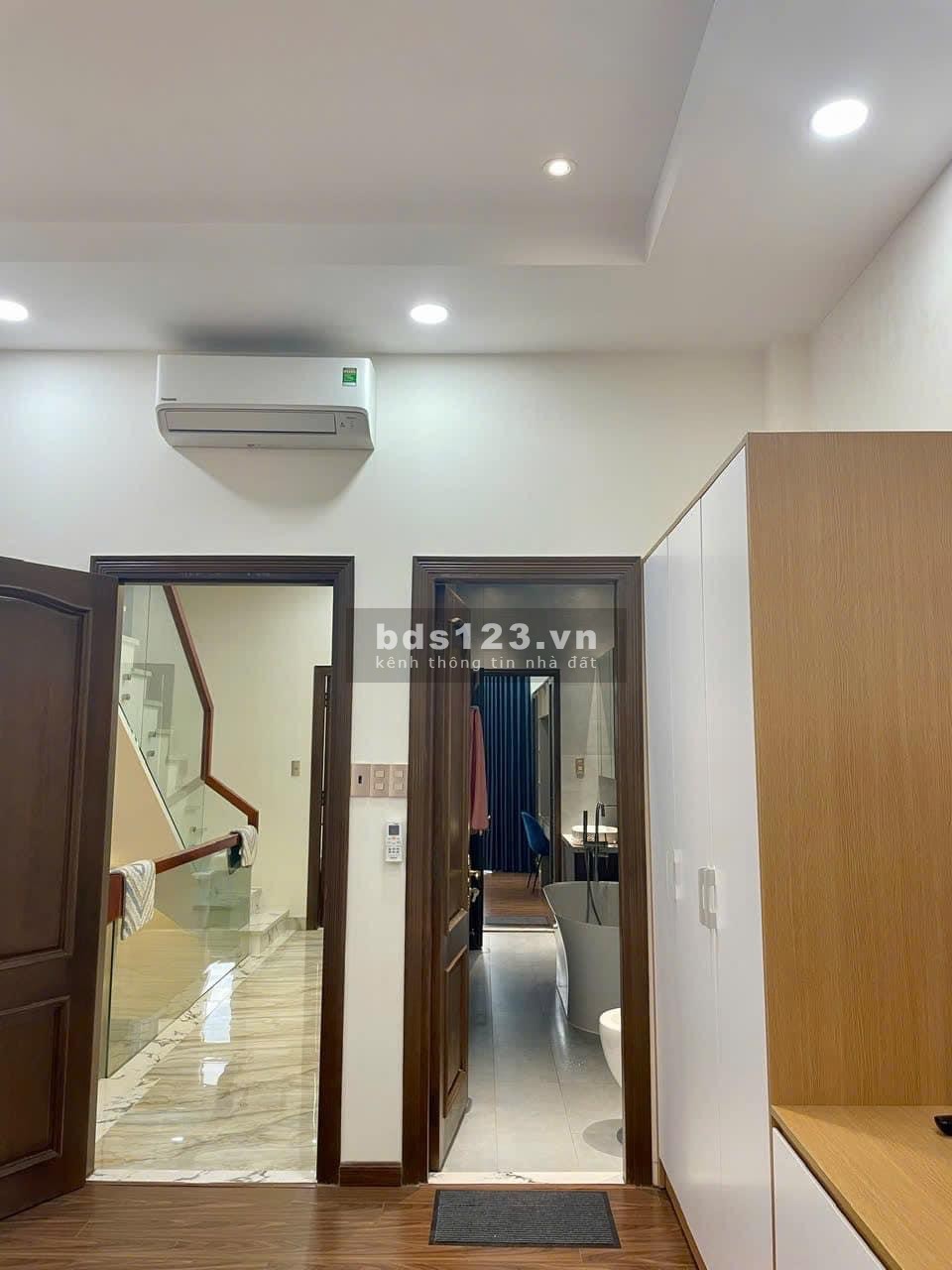 Bán nhà mặt phố giá tốt chỉ 2,6 tỷ gần Aeon Mall BD, Thuận An Bình Dương. 3 tầng, 67,5m2 (TL)