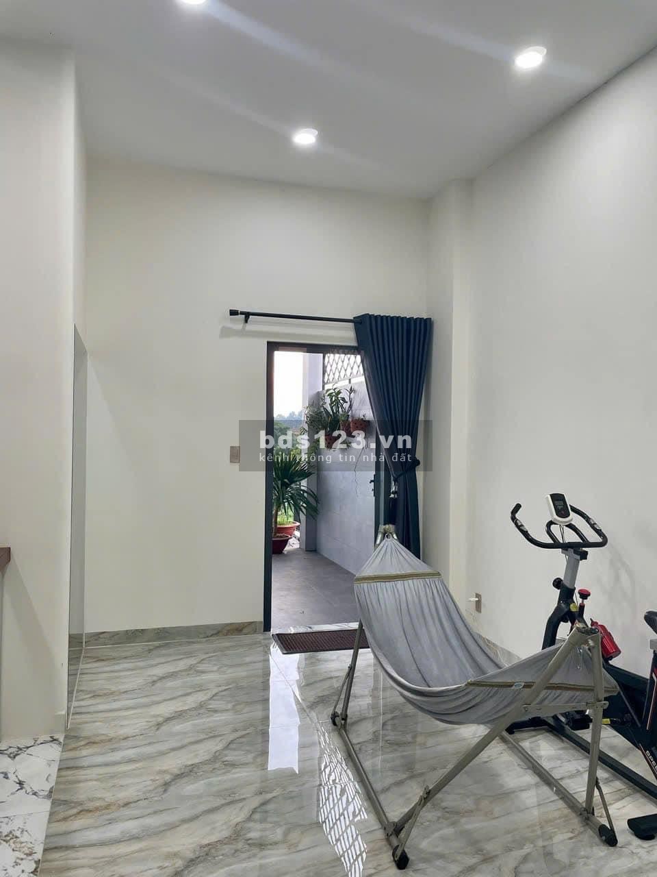 Bán nhà mặt phố giá tốt chỉ 2,6 tỷ gần Aeon Mall BD, Thuận An Bình Dương. 3 tầng, 67,5m2 (TL)
