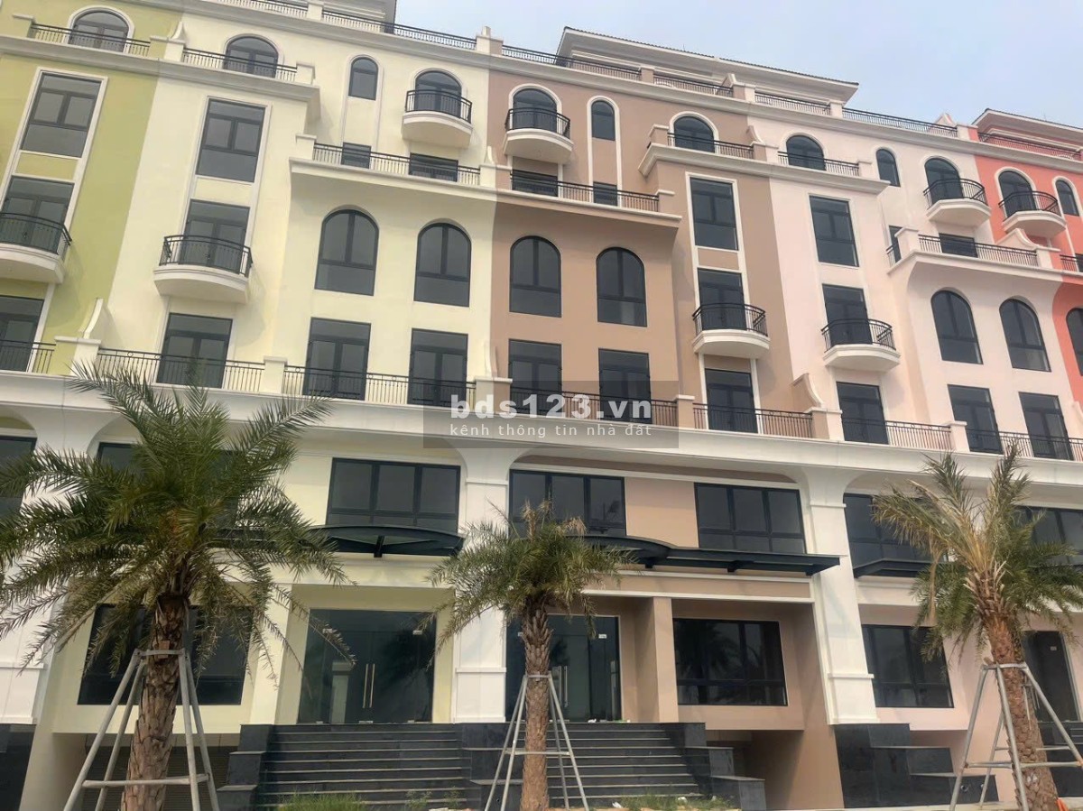 Bán biệt thự khách sạn view biển SÂN golf giá tốt