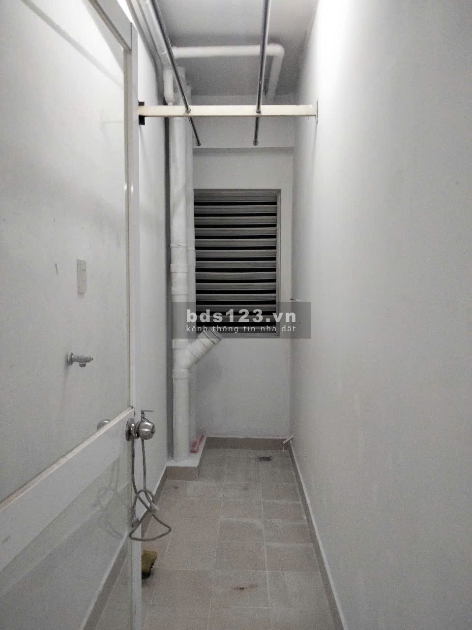 Bán shophouse Bình Tân Ehome 3 - 4 tỷ -96m2 - 1 trệt 1 lầu dòng tiền 12 triệu /tháng, sổ hồng riêng