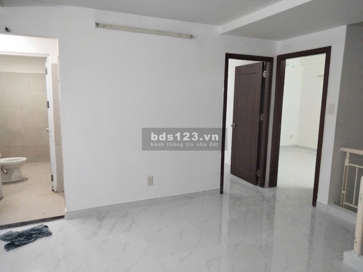 Bán shophouse Bình Tân Ehome 3 - 4 tỷ -96m2 - 1 trệt 1 lầu dòng tiền 12 triệu /tháng, sổ hồng riêng
