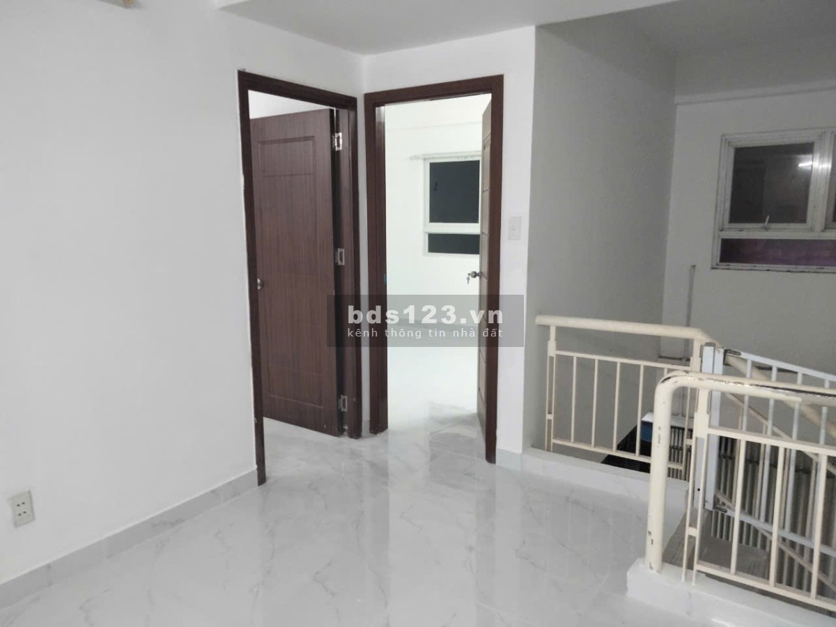 Bán shophouse Bình Tân Ehome 3 - 4 tỷ -96m2 - 1 trệt 1 lầu dòng tiền 12 triệu /tháng, sổ hồng riêng
