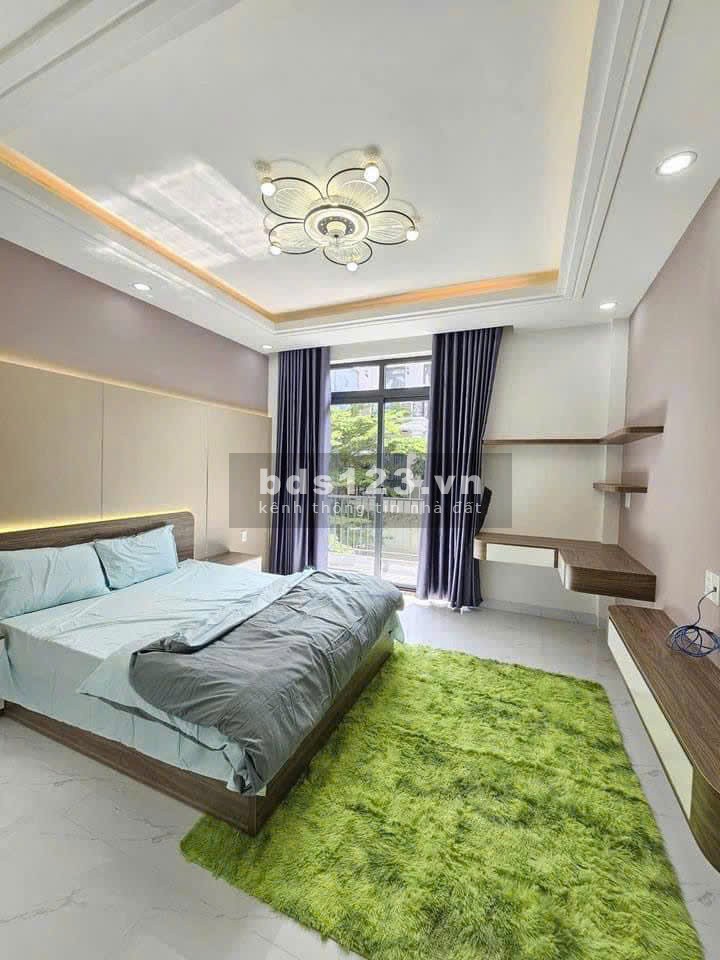Bán gấp nhà ngay trung tâm Thuận An Bình Dương, 67,5m2, giá 2,9 tỷ