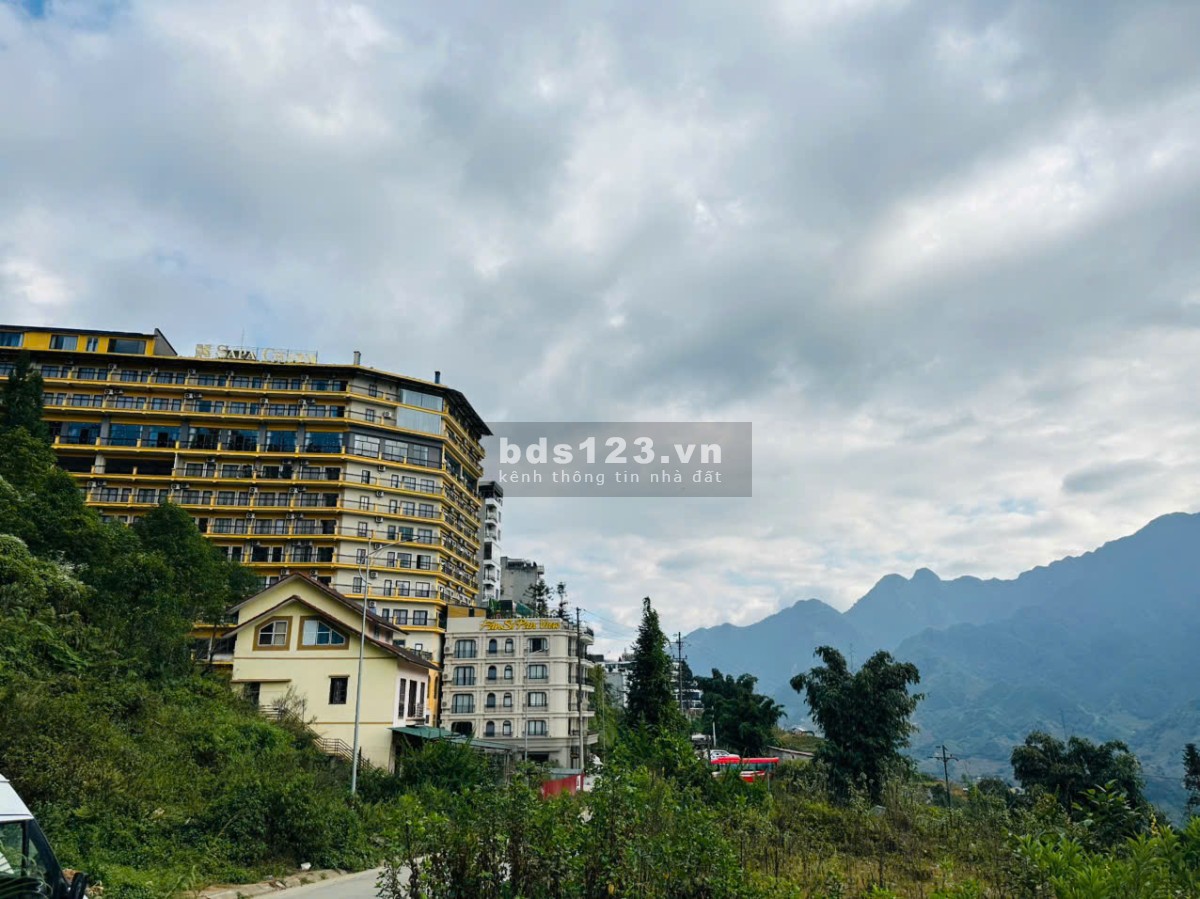 343m2 đất kinh doanh bốn mùa tại đường Violet, Sapa, Lào Cai