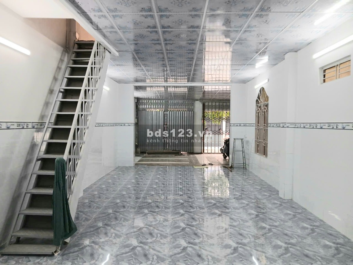 Cho thuê Nhà Mặt Tiền nguyên căn 114m2