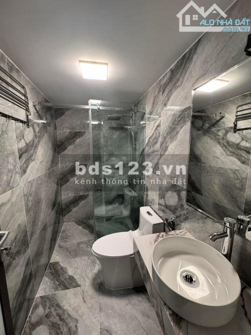 LÔ GÓC 3 THOÁNG 2 MẶT TIỀN TRƯỚC SAU 15 TỶ 55m 5 TẦNG KINH DOANH PHẠM VĂN ĐỒNG CẦU GIẤY