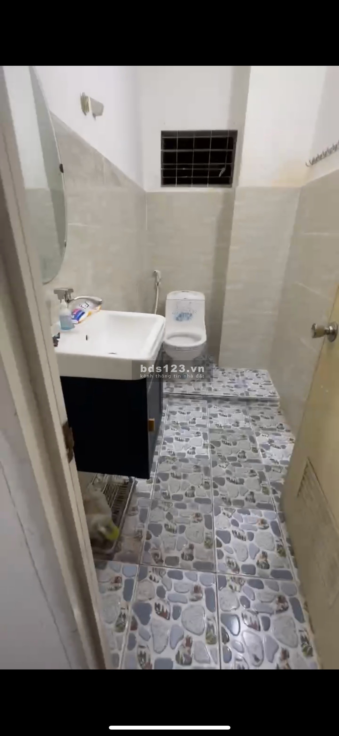 Cần cho thuê nhà nguyên căn 389 Tô Hiến Thành P.14, Q.10 DT: 4x25. Trệt, 4 lầu + ST , 6PN, 7 WC.