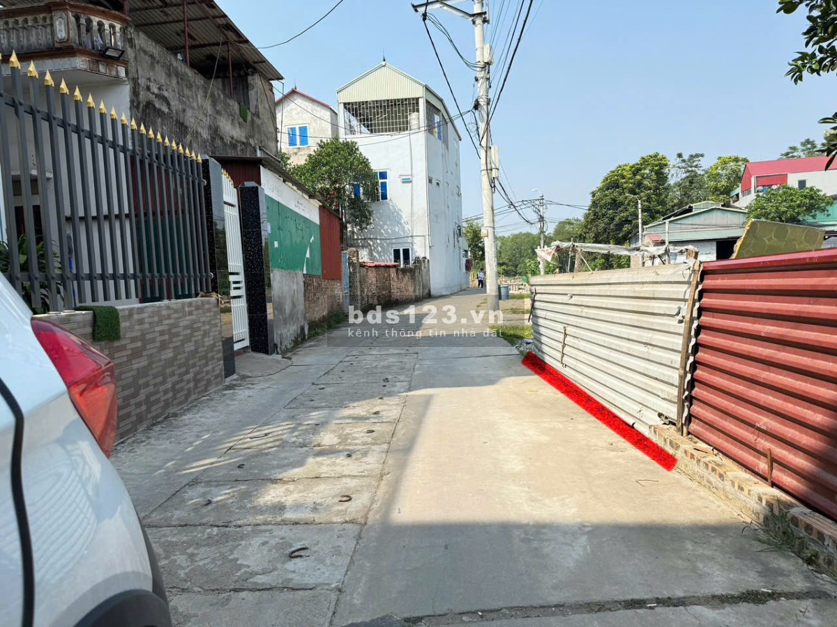 Bán đất tổ 11, TT Quang Minh, Mê Linh, HN. Đường thông, oto tránh. DT 54m, giá 2,54 tỷ.