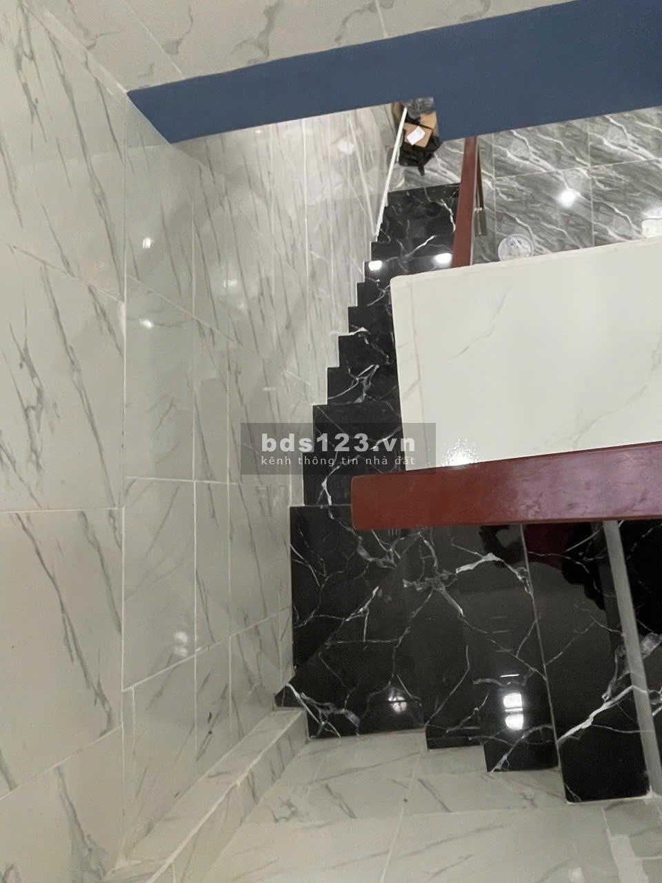 Bán nhà BBH A BÌNH TÂN 22m2 lầu nhà mới chỉ 2 tỷ đồng hơn