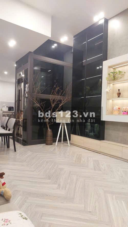 Hiếm! Nhà Nguyễn An Ninh ô tô thang máy ở ngay 55x5t 13,2 tỷ
