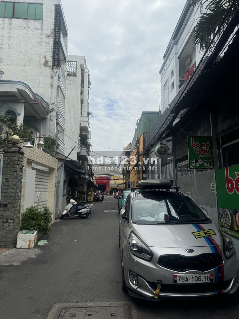 Nguyễn Văn Khối Phường 8 Gò Vấp - Nhà 2 tầng BTCT - 49m2 - 3 PN - CHỉ 4.85 tỷ - Hẻm xe hơi thông