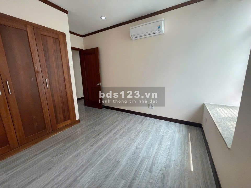 Chung cư Screc Tower, Trường Sa, p12, Quận 3: 97m2, 3p ngủ, 15tr