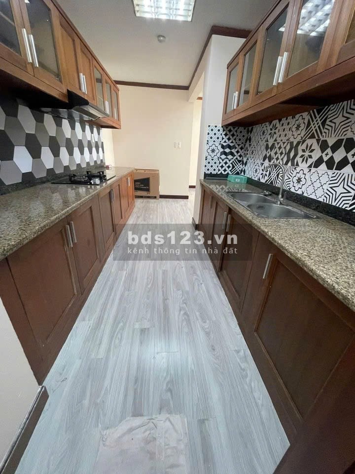 Chung cư Screc Tower, Trường Sa, p12, Quận 3: 97m2, 3p ngủ, 15tr