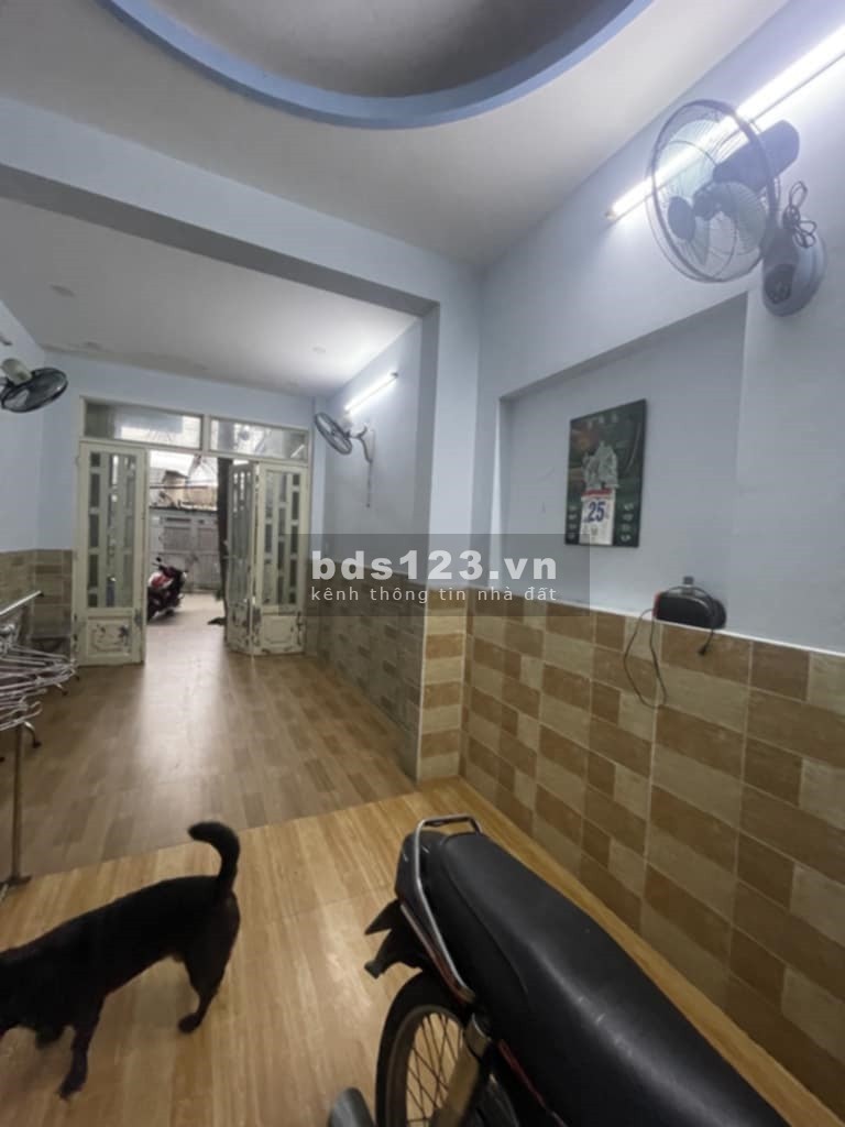 Bán nhà sát mặt tiền quốc lộ 50 và Nguyễn Văn Linh diện tích khủng 8,4 x 21 dưới 5.6 tỷ