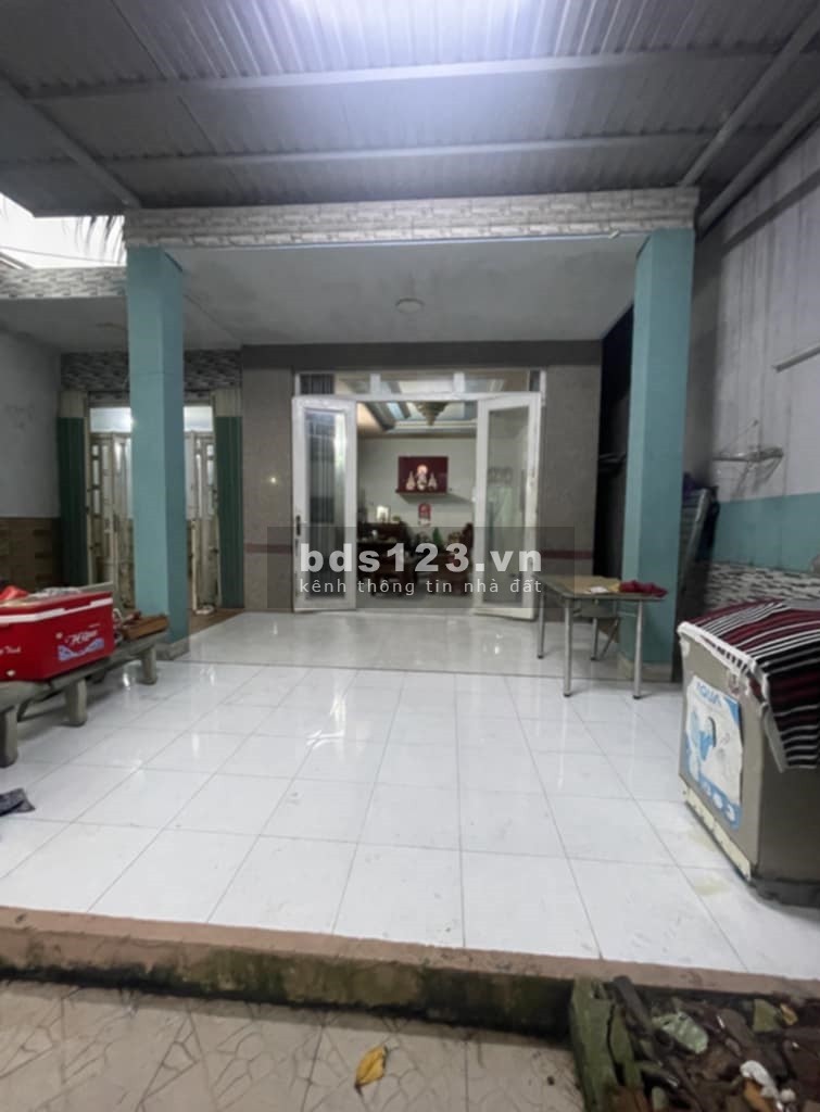 Bán nhà sát mặt tiền quốc lộ 50 và Nguyễn Văn Linh diện tích khủng 8,4 x 21 dưới 5.6 tỷ
