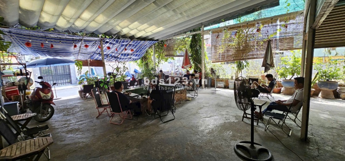 SANG QUÁN CAFE 10m x 20m - Gần Gigamall Phạm Văn Đồng