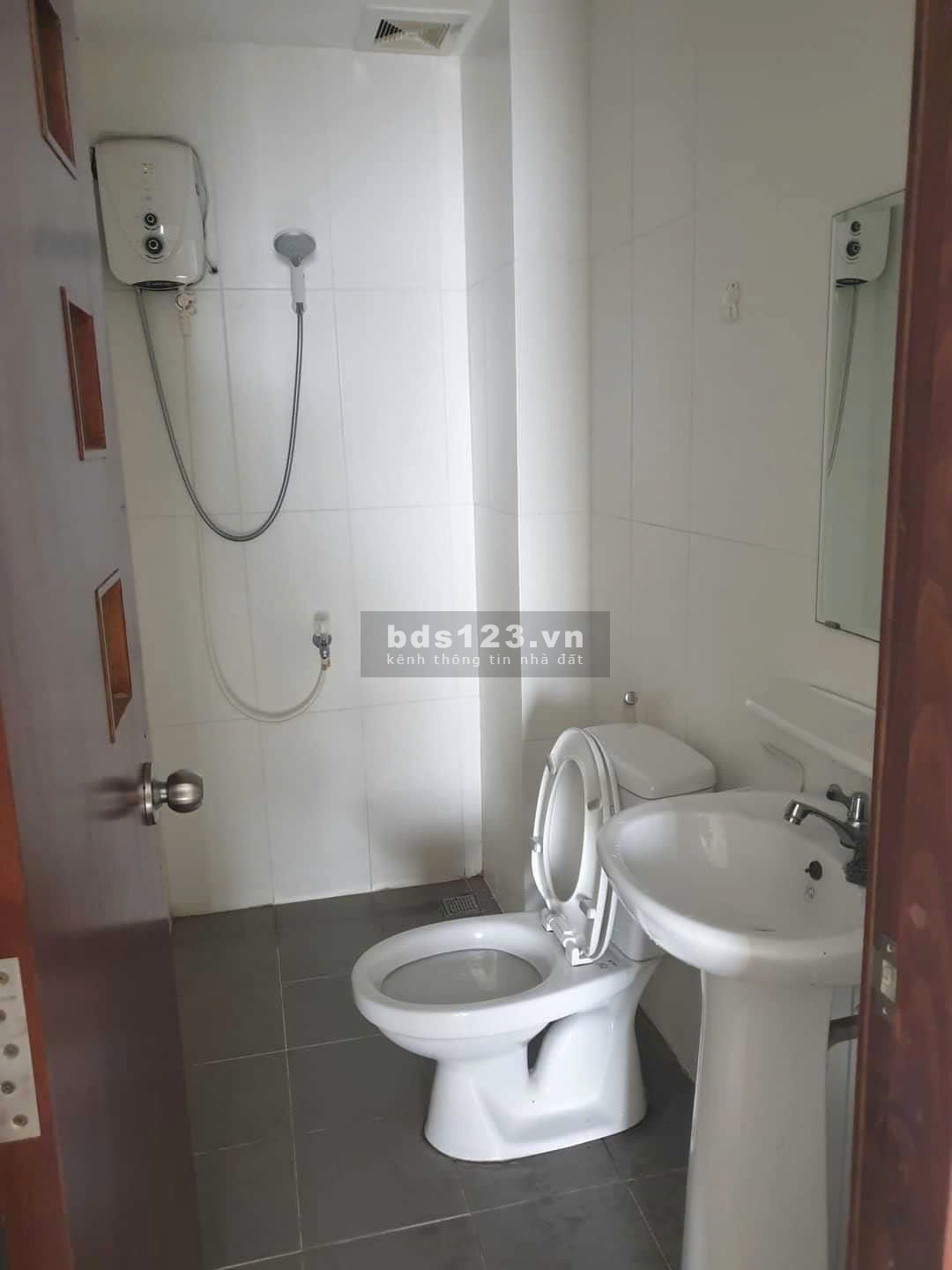 Cho thuê căn hộ 8x Plus Trường Chinh, Q12: 67m2, 2p ngủ, 2wc, 8tr