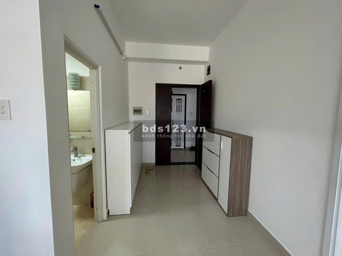 Chung cư Central Garden, Võ Văn Kiệt, Q1: 79m2, 2p ngủ, NT, 13tr