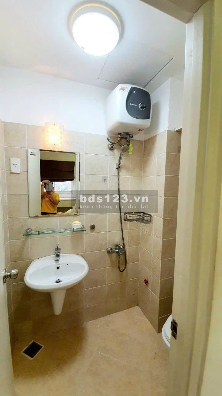 Chung cư Central Garden, Võ Văn Kiệt, Q1: 79m2, 2p ngủ, NT, 13tr