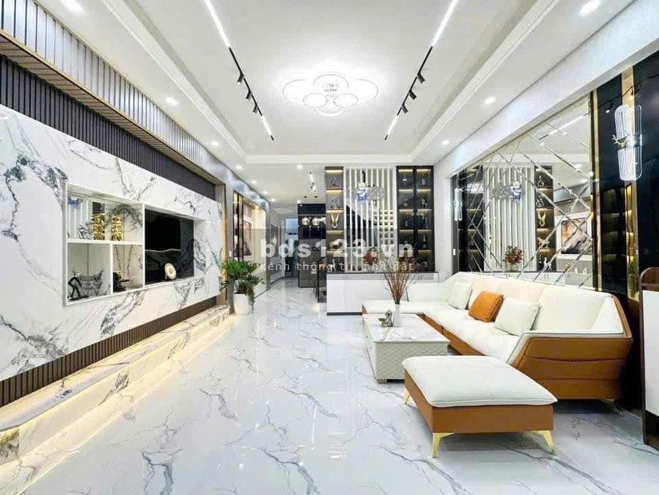 Bán nhà mặt tiền trung tâm Bình Dương, 67,5m2, 2 tỷ 9